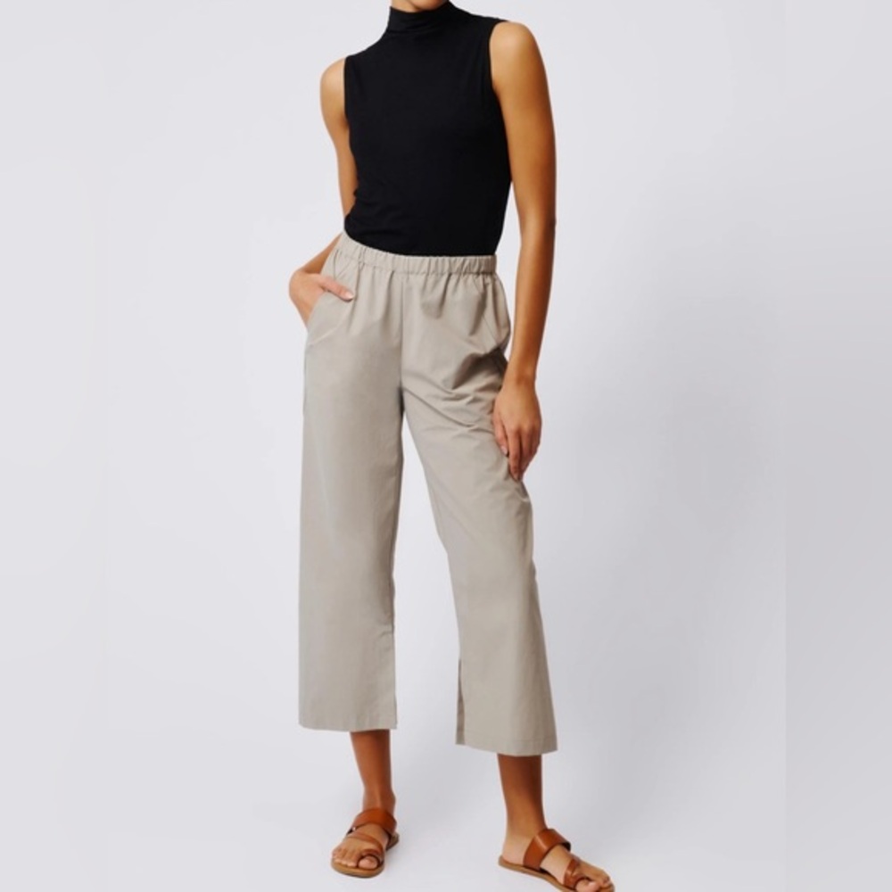 Kal Rieman Size M • Tan Elastic Waist Ankle Pants.